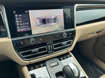 Macan S