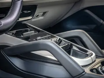 Porsche Cayenne Direcție E-Hybrid 22
