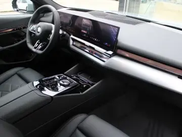 BMW 520 d Pachet Limousine M Sport *Mega