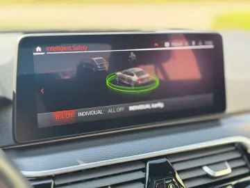 530 d xDrive M Sport Individual LED Kamera Hi-Fi