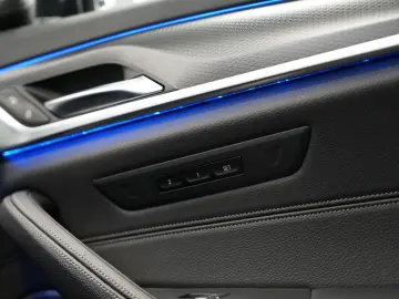530d M Sport LASER HUD LEDER PANO Memory Keyless