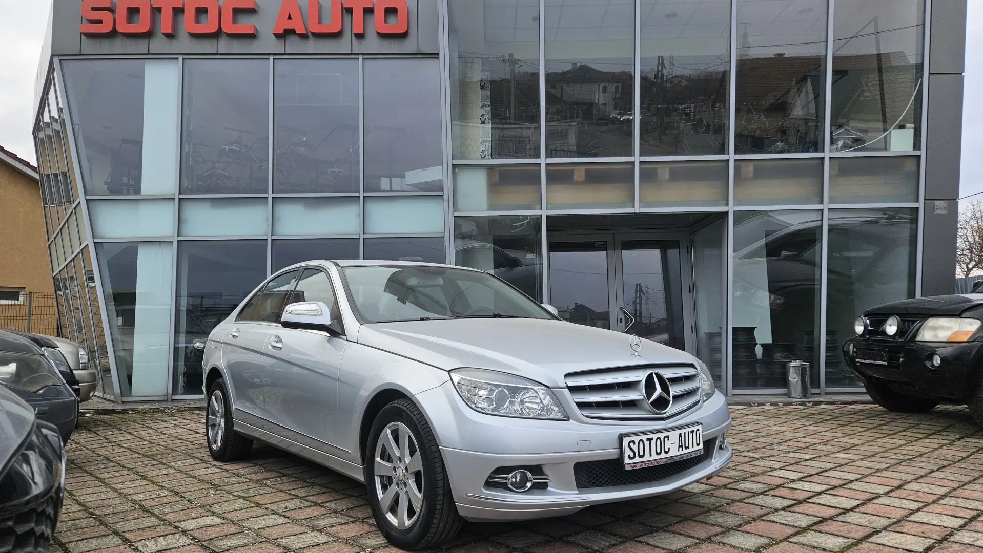Mercedes-Benz C220