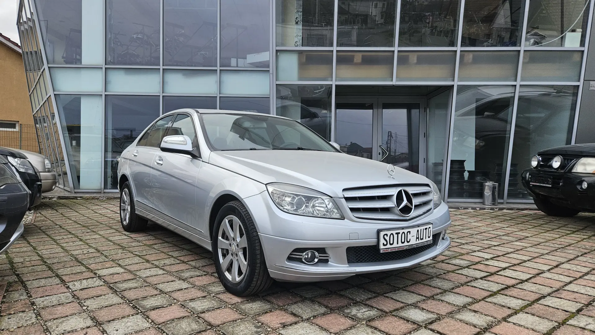 Mercedes-Benz C220
