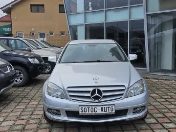 Mercedes-Benz C220