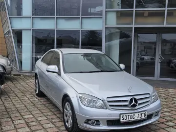 Mercedes-Benz C220