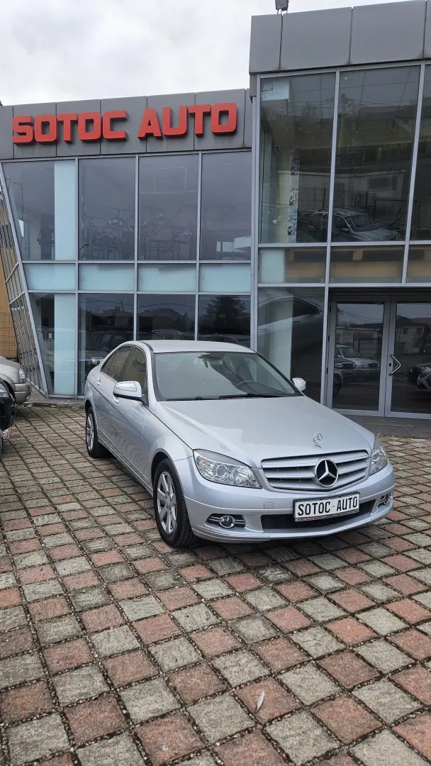 Mercedes-Benz C220