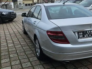 Mercedes-Benz C220