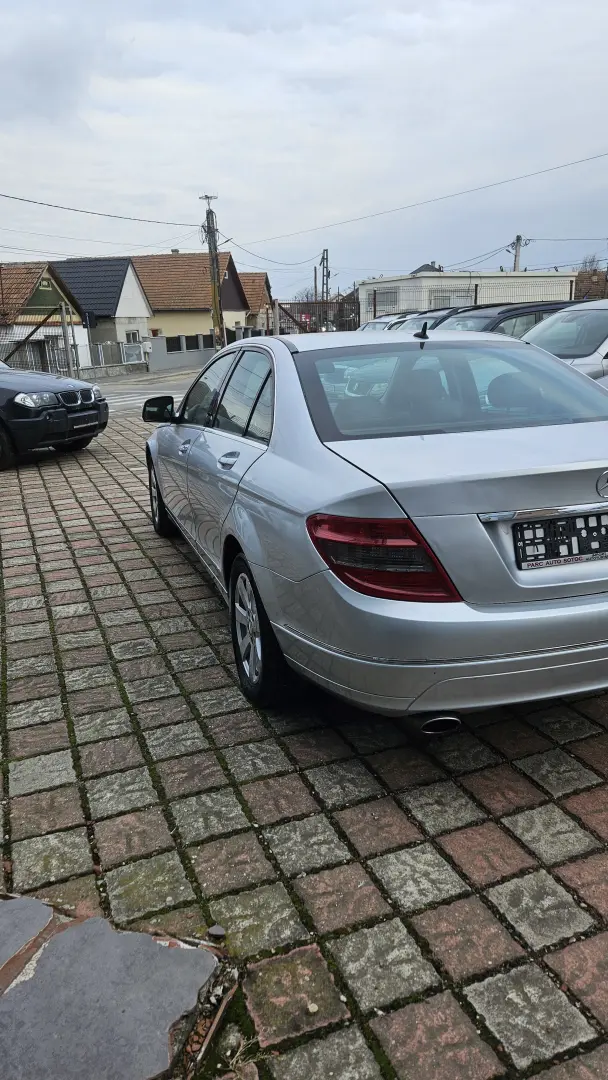Mercedes-Benz C220