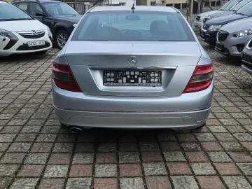 Mercedes-Benz C220
