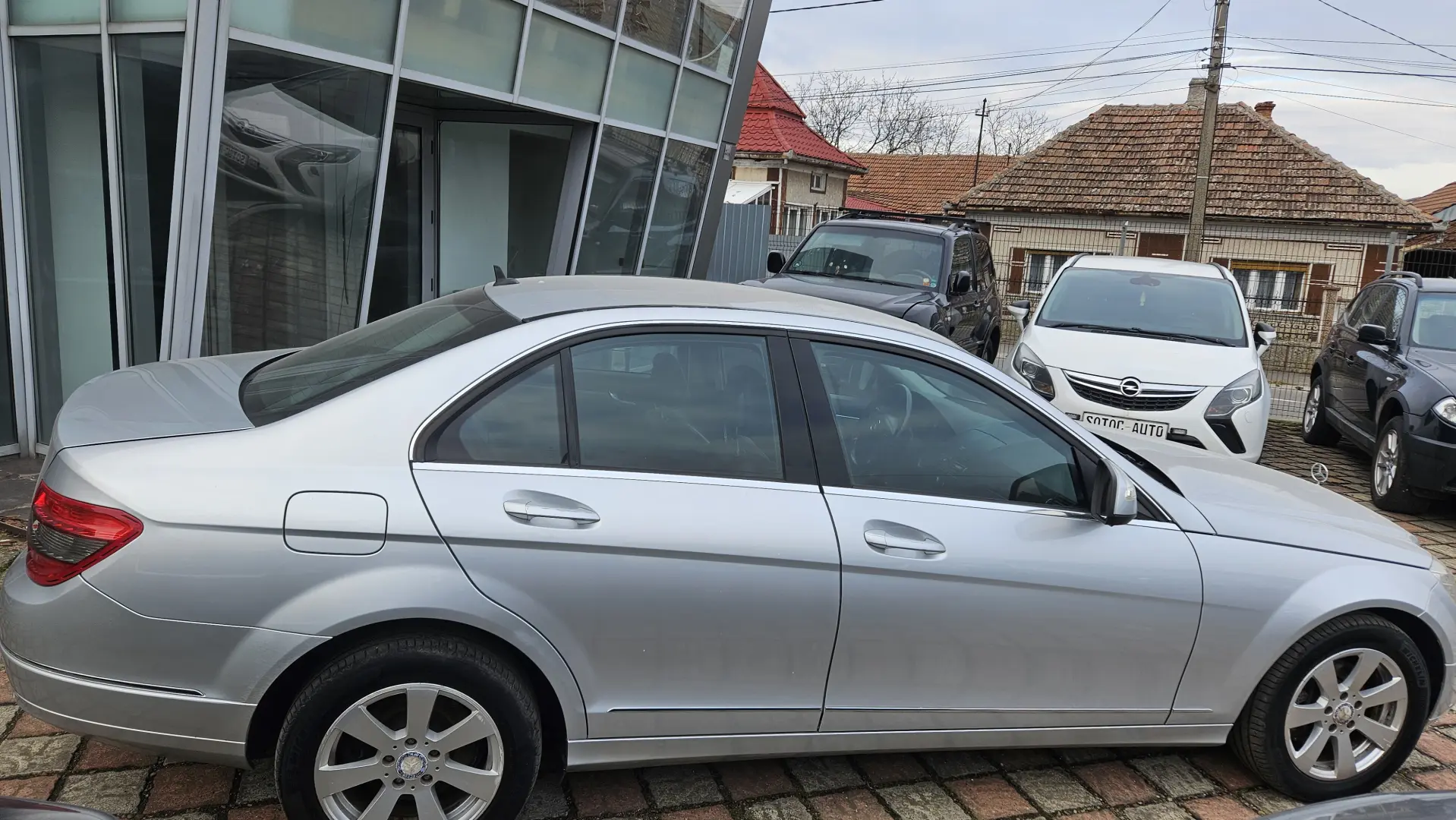 Mercedes-Benz C220