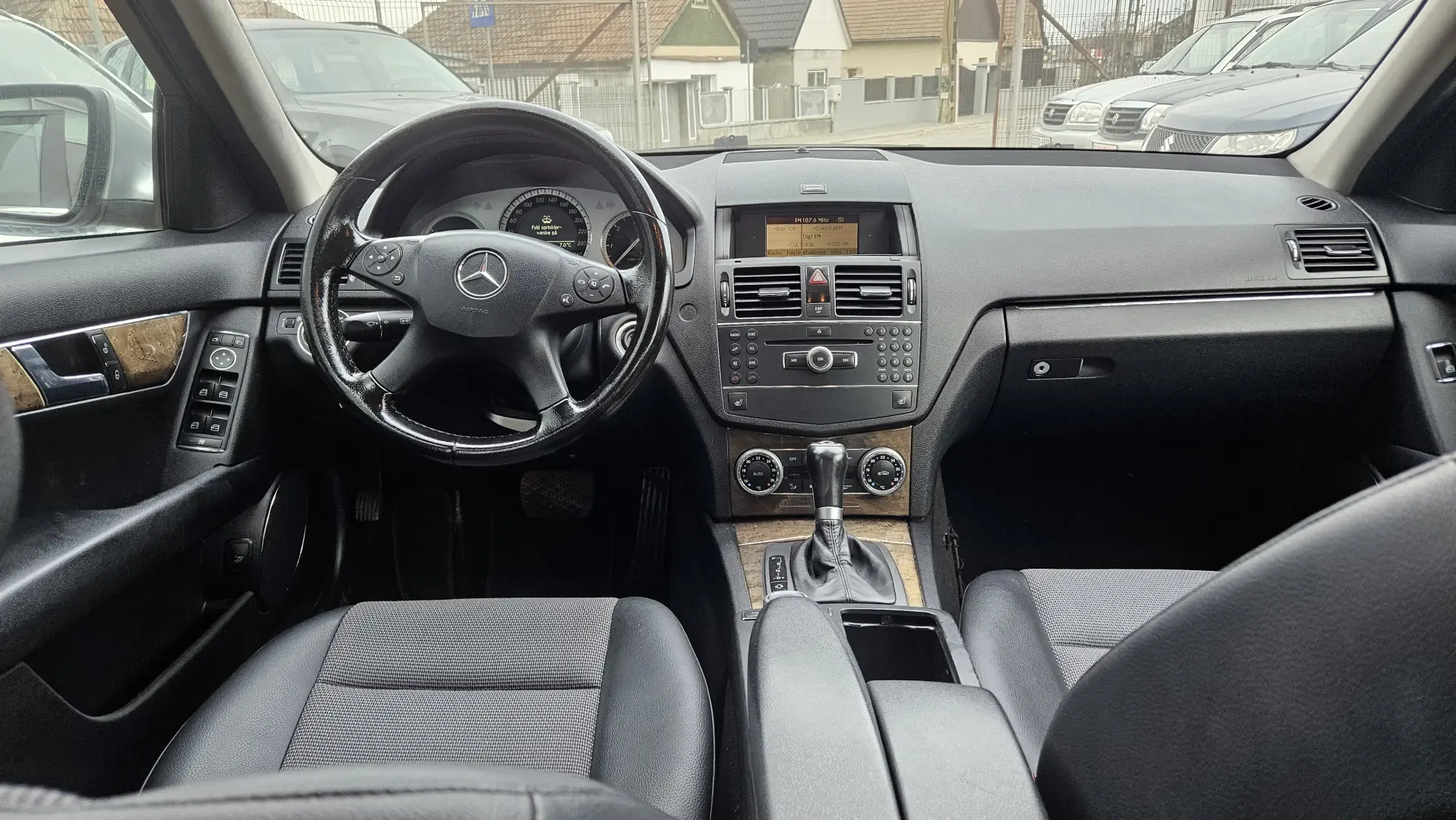 Mercedes-Benz C220
