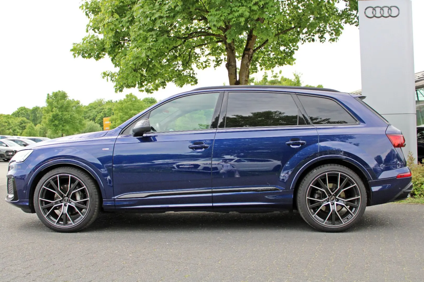 Q7 50TDI S LINE BLACK PANO HUD STHZ AHK MATRIX