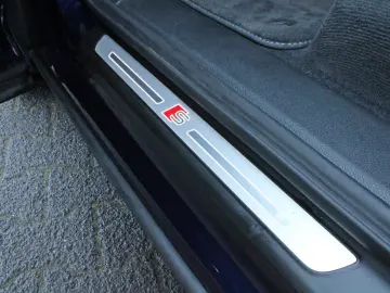 Q7 50TDI S LINE BLACK PANO HUD STHZ AHK MATRIX