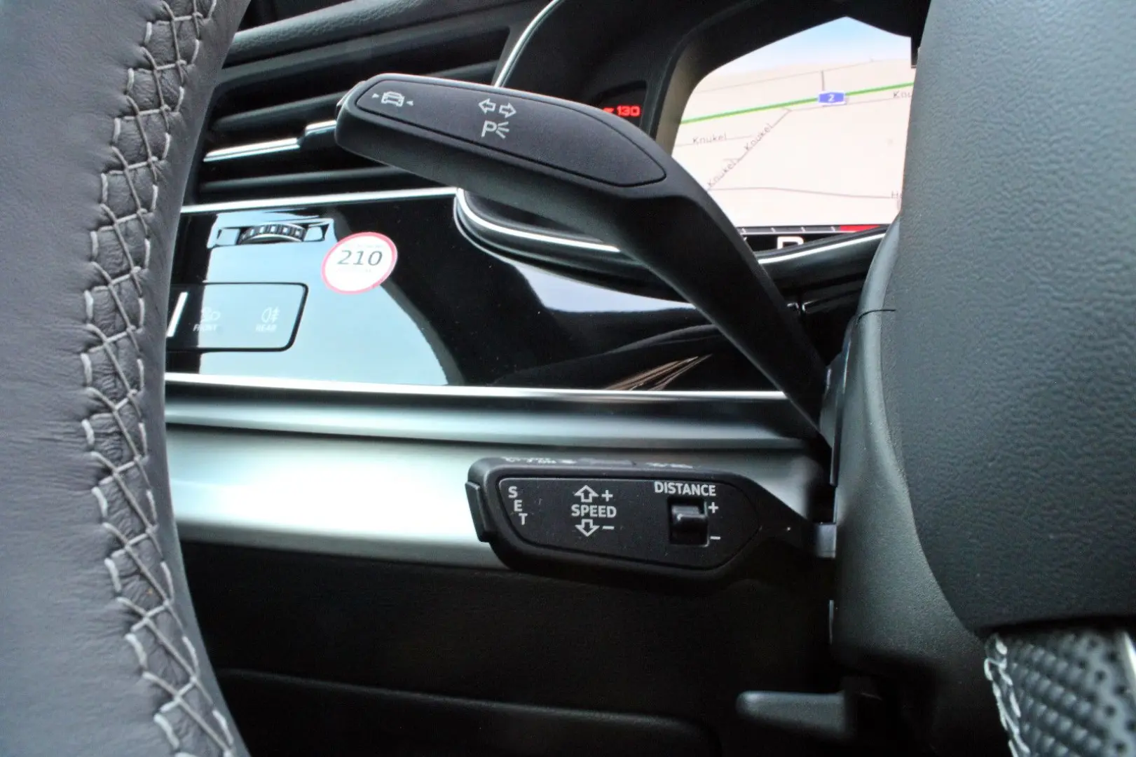 Q7 50TDI S LINE BLACK PANO HUD STHZ AHK MATRIX