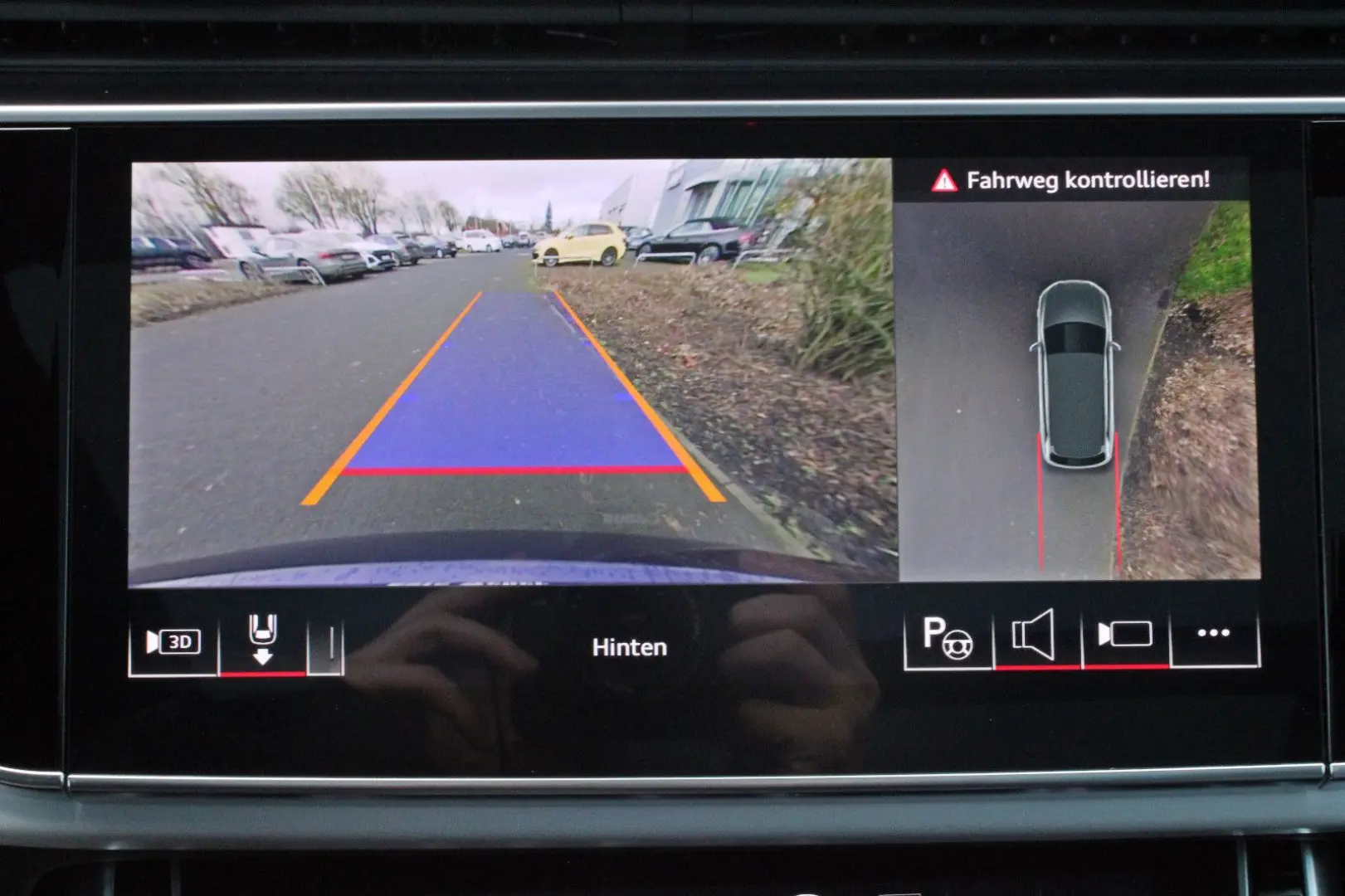 Q7 50TDI S LINE BLACK PANO HUD STHZ AHK MATRIX
