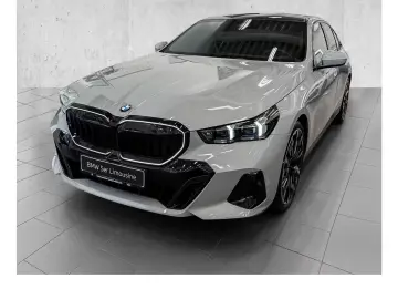 BMW 520 d xDrive M Sport HUD PANO ACC