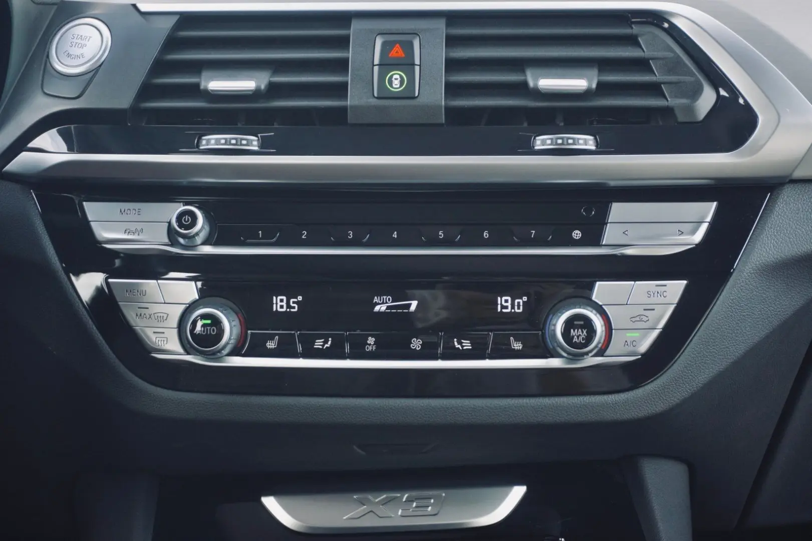 X3 xDrive20d xLine Head-Up HK HiFi DAB LED