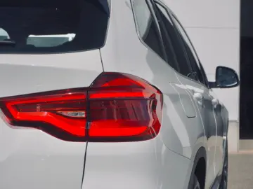 X3 xDrive20d xLine Head-Up HK HiFi DAB LED
