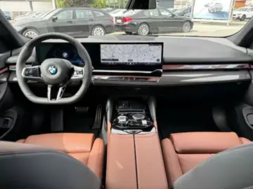 BMW 540 d Pachet xDrive Sedan M Sport