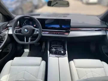 BMW 540 d xDrive Sedan  pachet M Sport