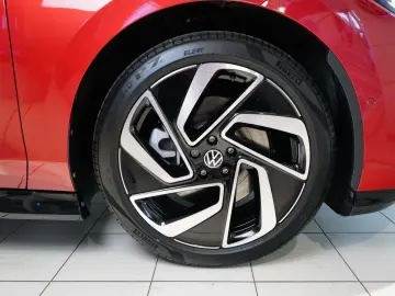 ID.7 Pro Wärmepumpe AHK 360° e.Sitze MatrixLed