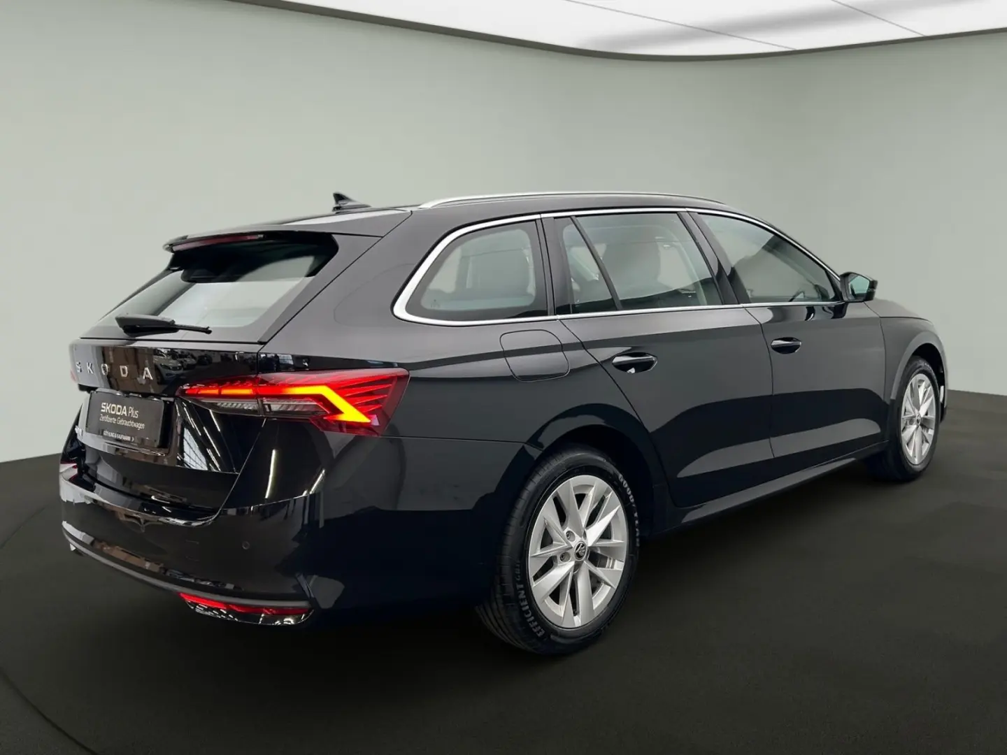 Octavia Combi 2.0 TDI Selection DSG Pano LED Vir