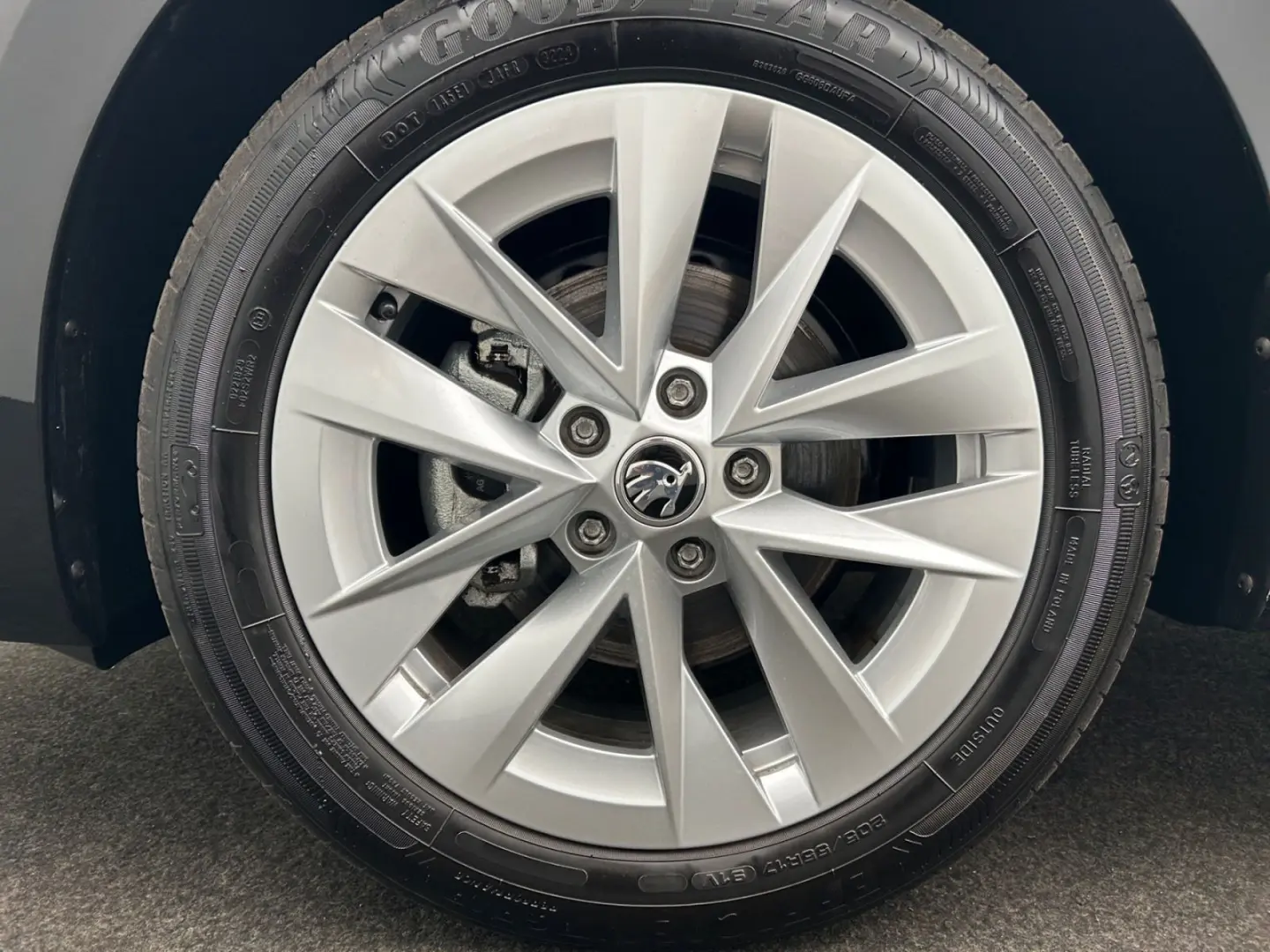 Octavia Combi 2.0 TDI Selection DSG Pano LED Vir