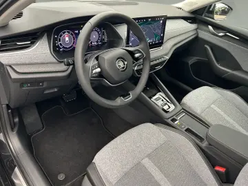 Octavia Combi 2.0 TDI Selection DSG Pano LED Vir