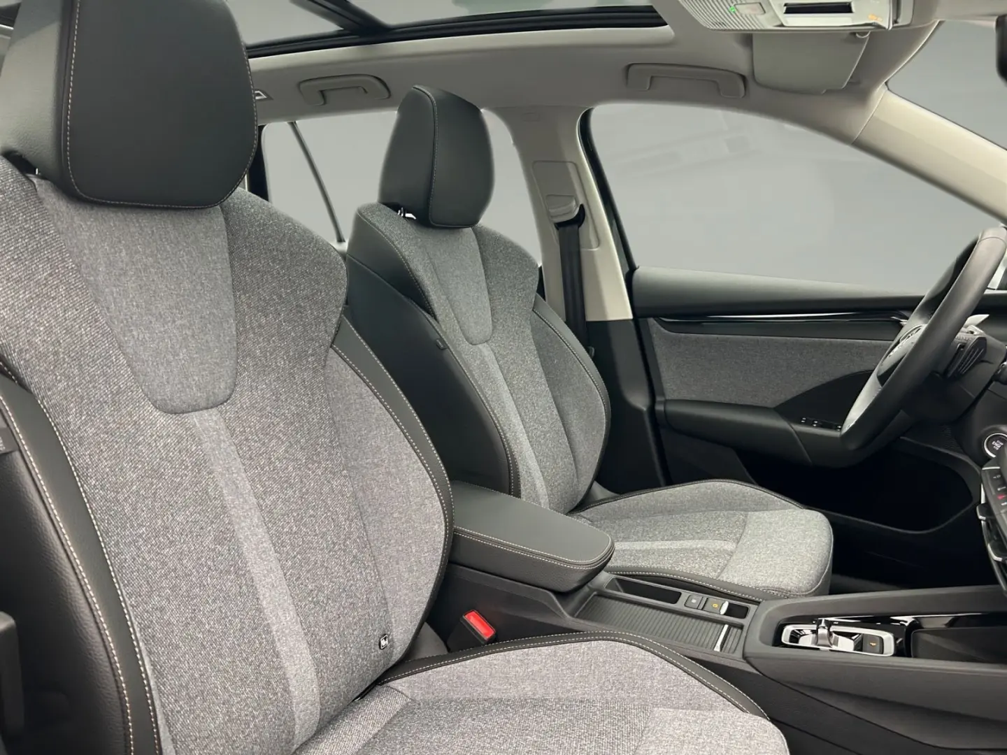 Octavia Combi 2.0 TDI Selection DSG Pano LED Vir