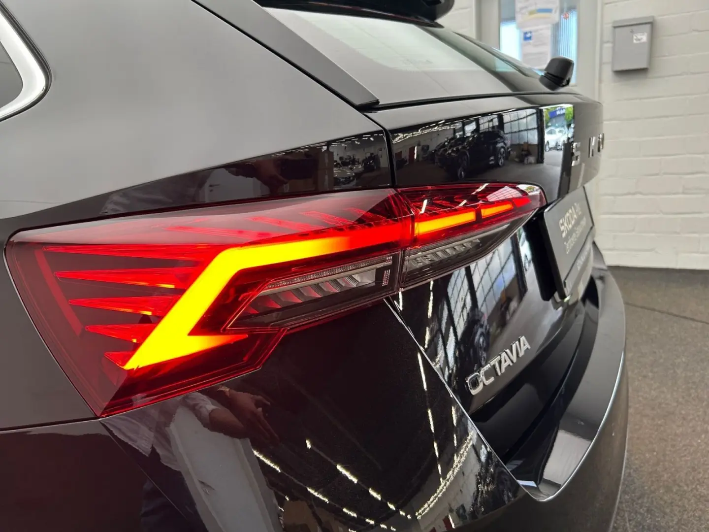Octavia Combi 2.0 TDI Selection DSG Pano LED Vir