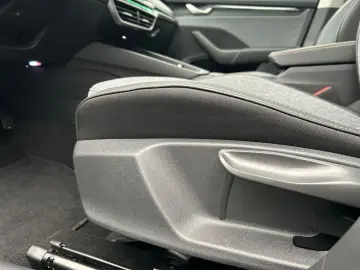 Octavia Combi 2.0 TDI Selection DSG Pano LED Vir