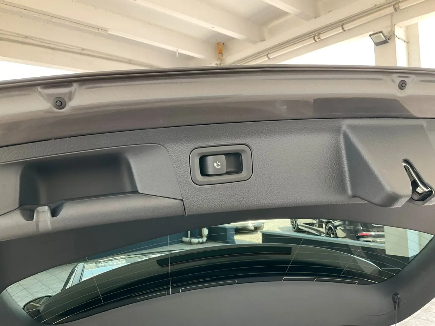 A 250 4M AMG Line/Standhzg./Pano-Dach/Distronic