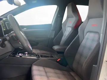 Golf VIII GTI 2.0 TSI DSG | PANO | NAVI | ACC |