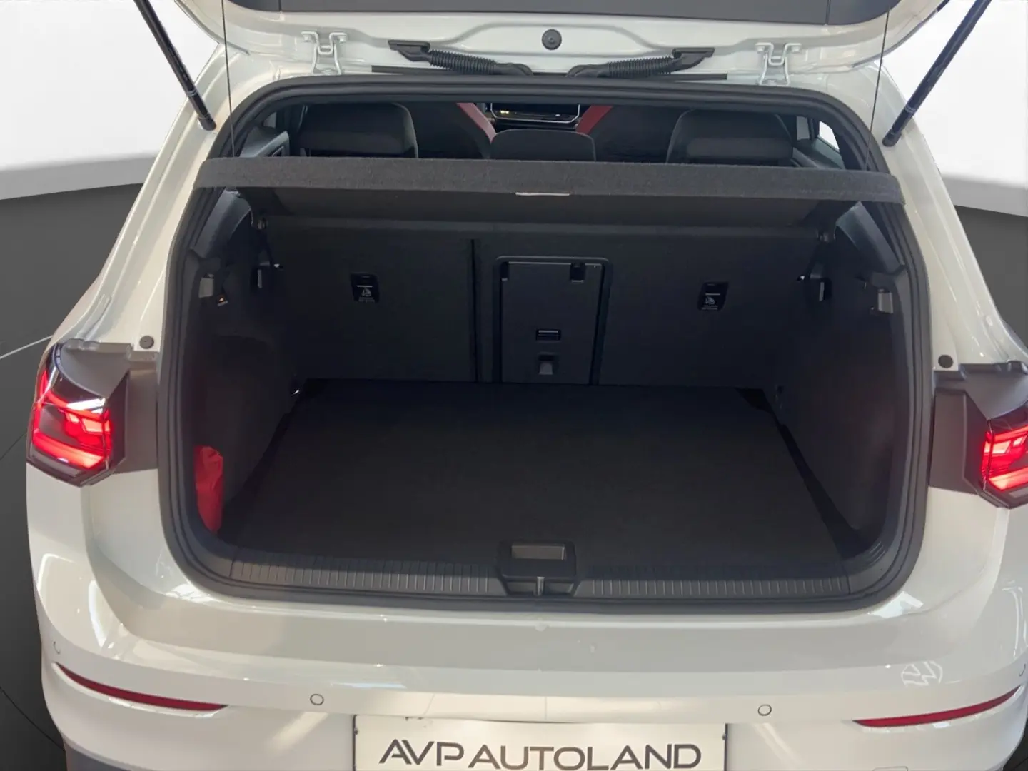 Golf VIII GTI 2.0 TSI DSG | PANO | NAVI | ACC |