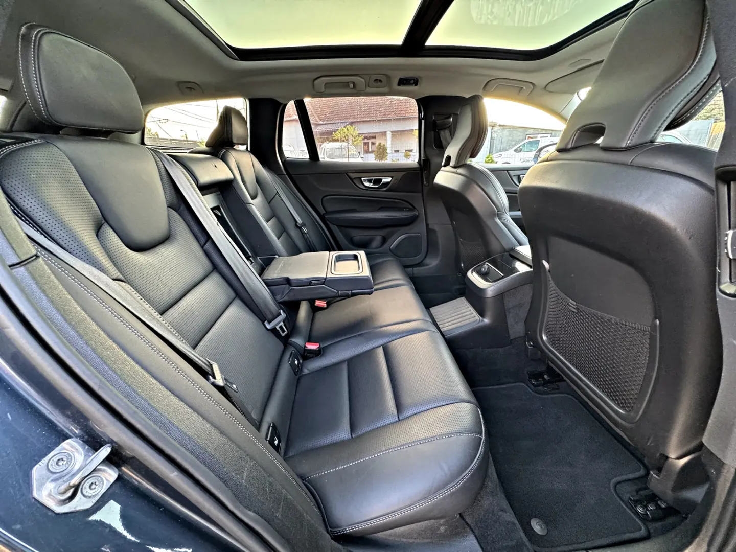 Volvo V60 T6 AWD Recharge Geartronic Inscription