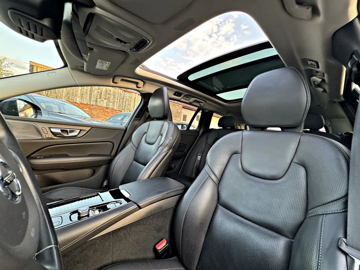 Volvo V60 T6 AWD Recharge Geartronic Inscription