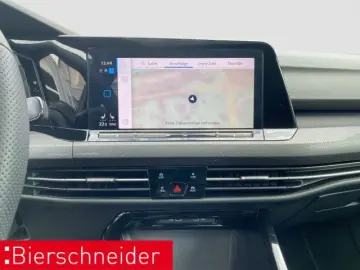 Golf 8 2.0 TSI DSG 4Mo. R-Line MATRIX PANO STAND