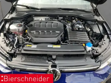Golf 8 2.0 TSI DSG 4Mo. R-Line MATRIX PANO STAND