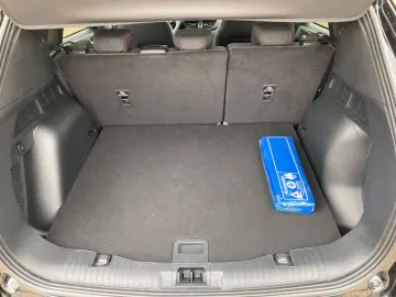 Kuga ST-Line 2.0 EcoBlue ACC HUD 4xSHZ AHK LED