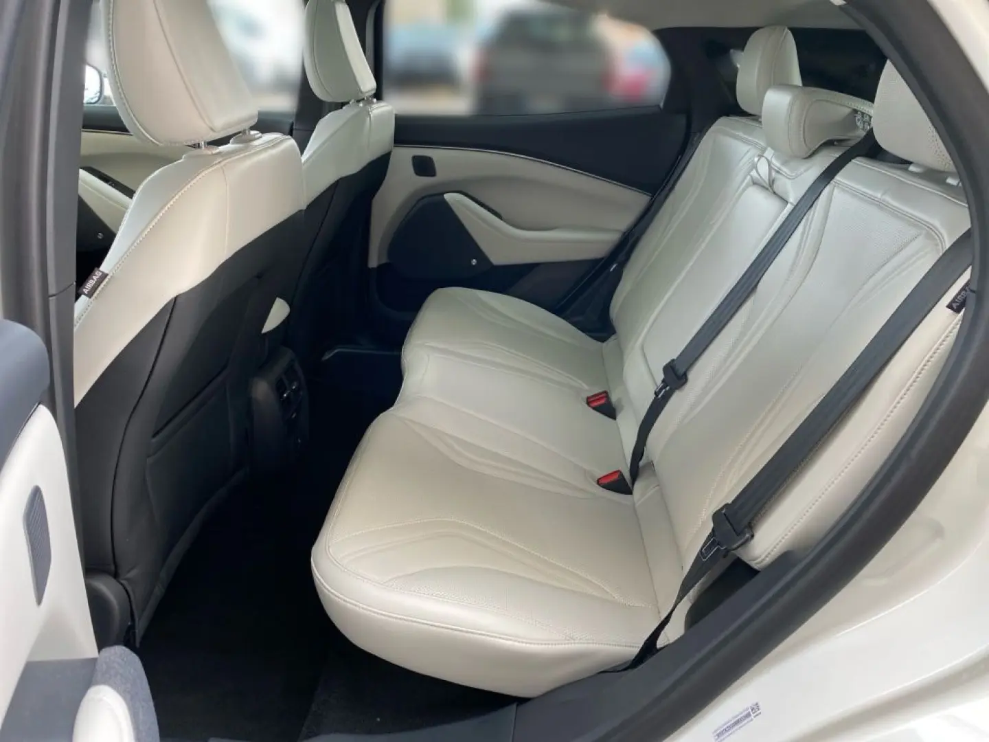 Mustang Mach-E AWD White Edition+Techn.-Paket 2