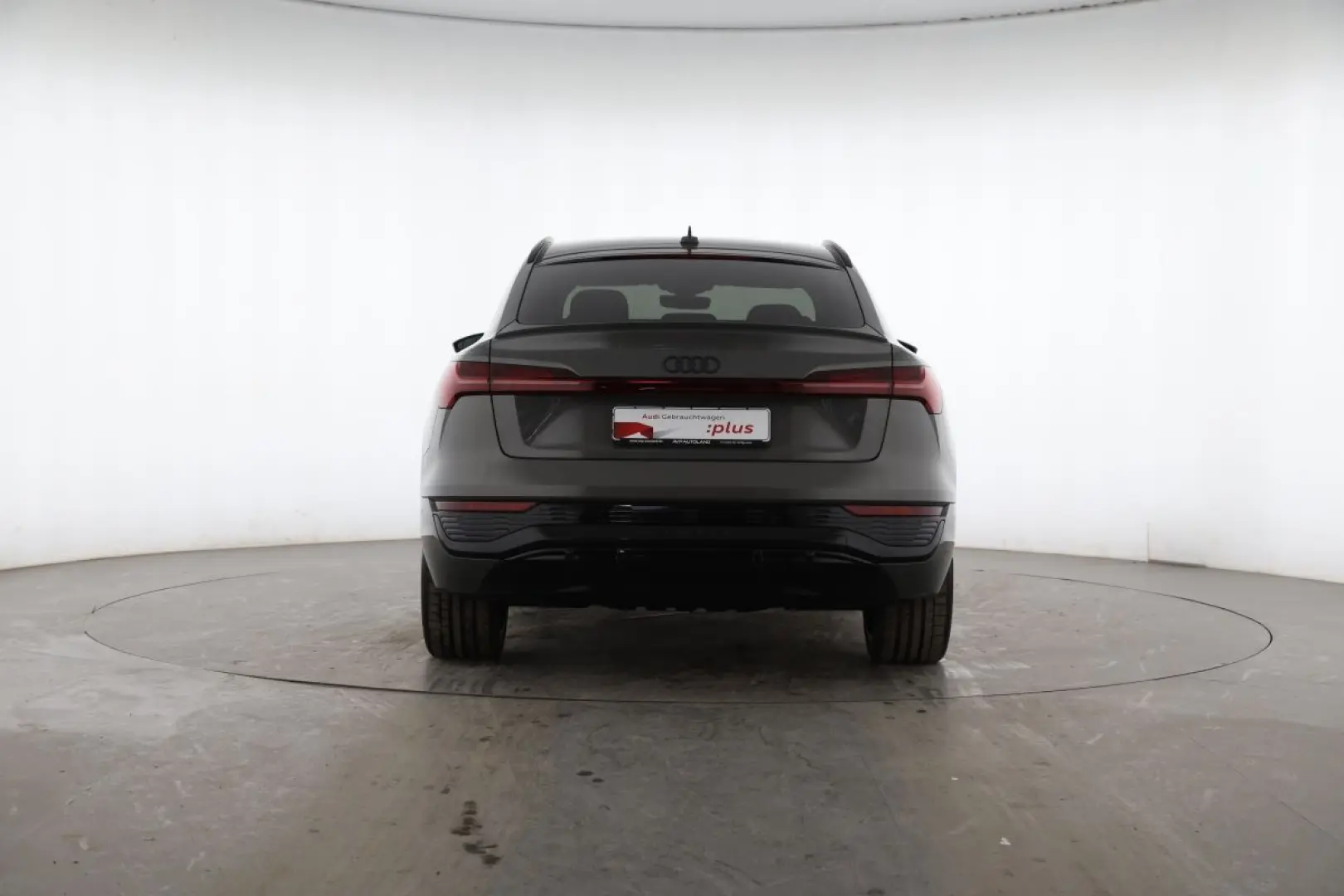 Q8 e-tron Sportback 50 quattro S line