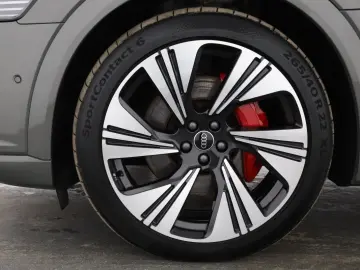 Q8 e-tron Sportback 50 quattro S line