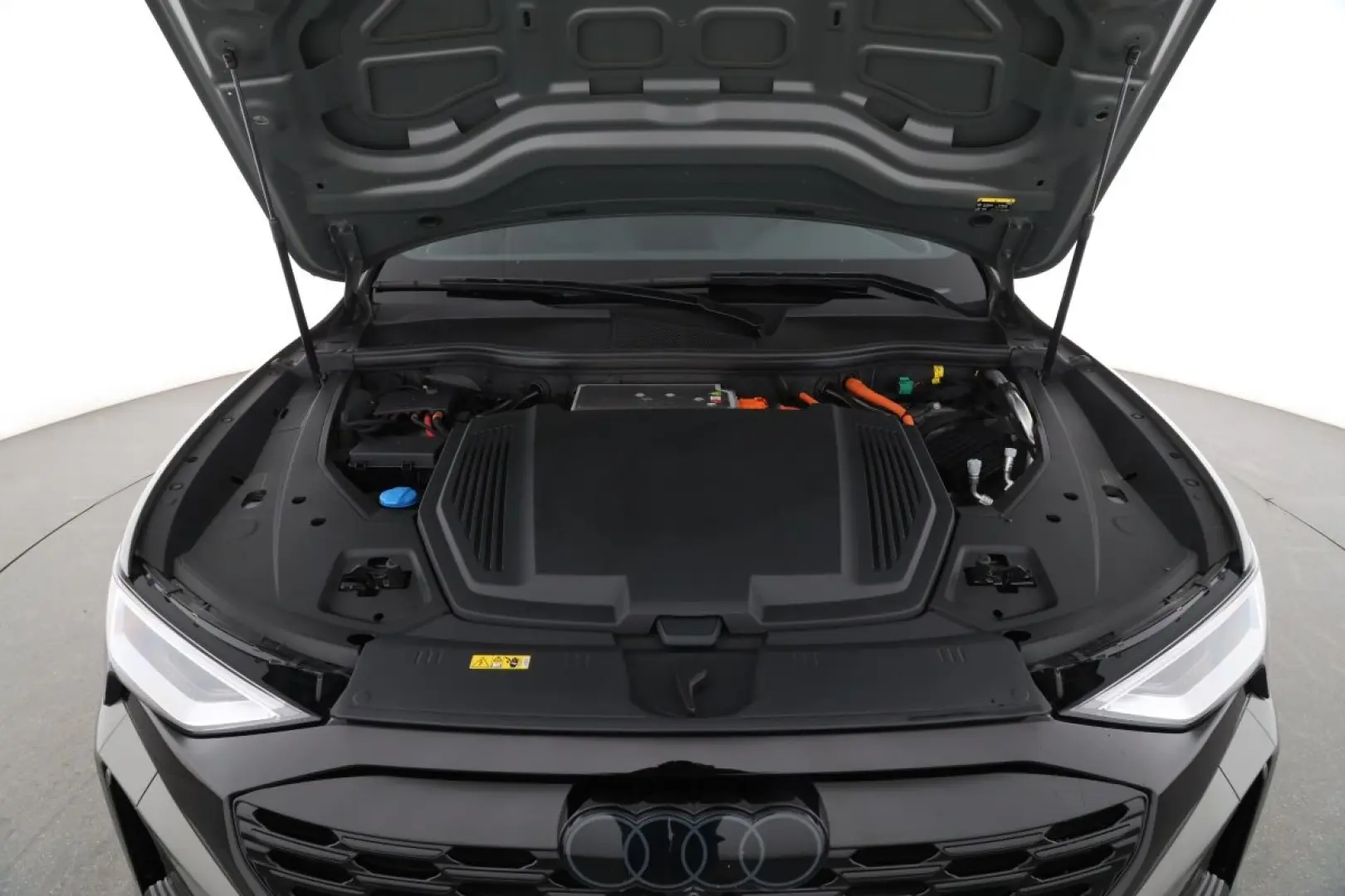 Q8 e-tron Sportback 50 quattro S line