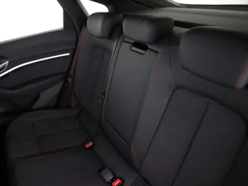 Q8 e-tron Sportback 50 quattro S line