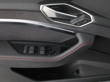 Q8 e-tron Sportback 50 quattro S line