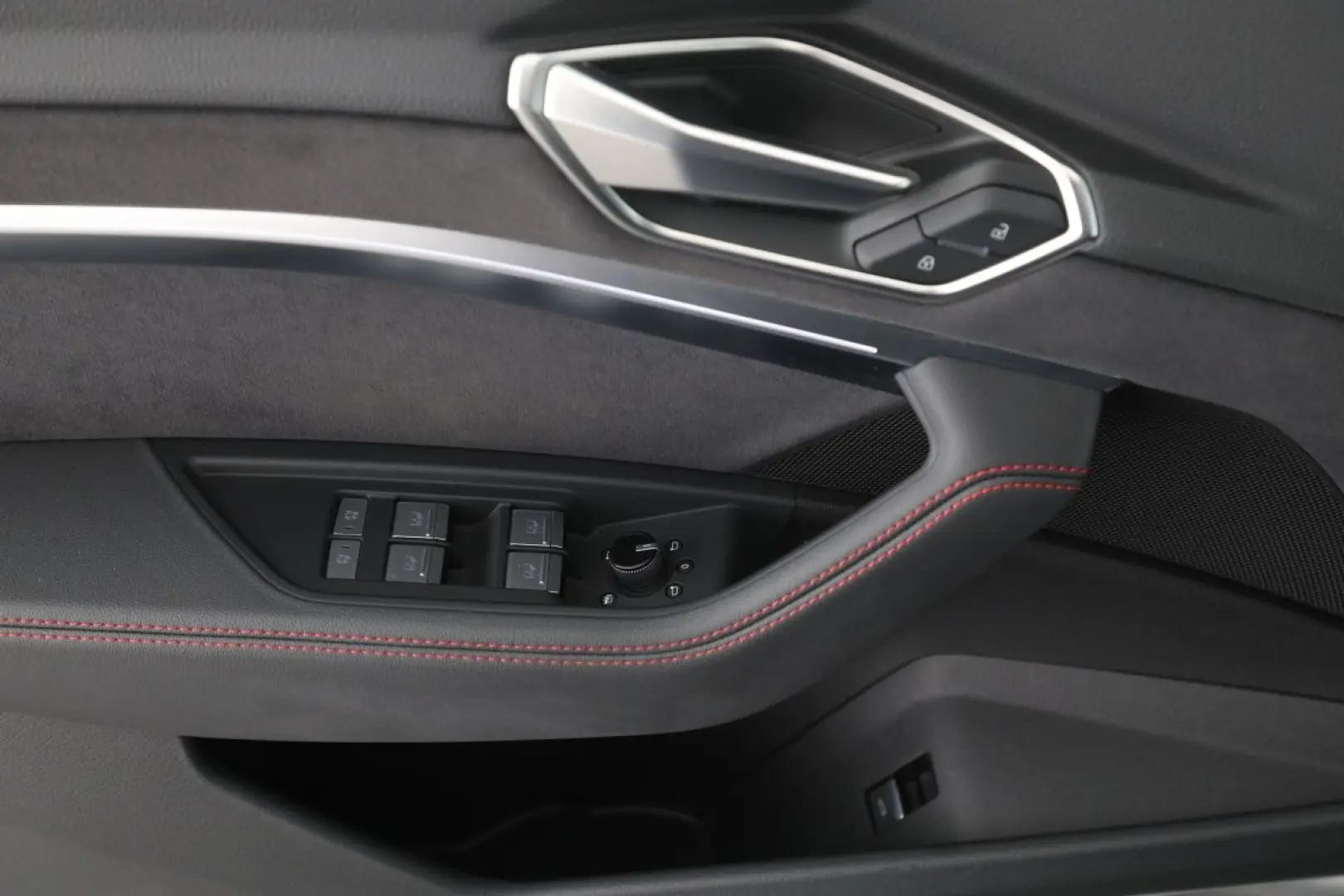 Q8 e-tron Sportback 50 quattro S line