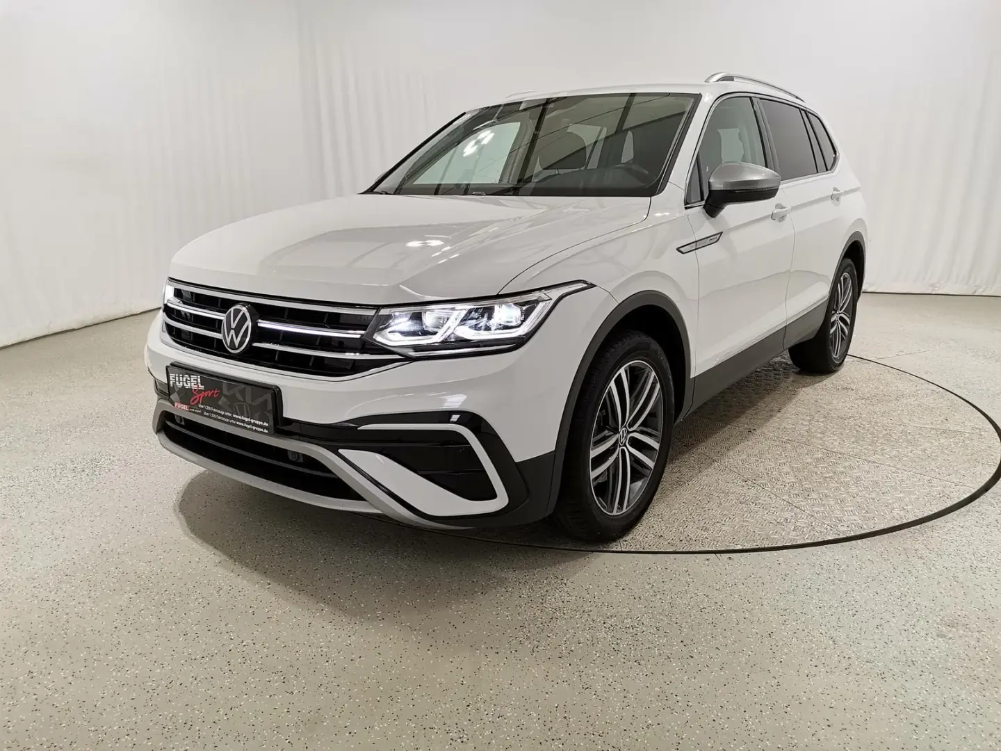 Tiguan Allspace 2.0 TDI Elegance 4Motion AHK|Mat
