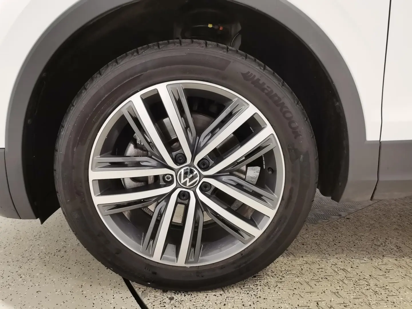 Tiguan Allspace 2.0 TDI Elegance 4Motion AHK|Mat