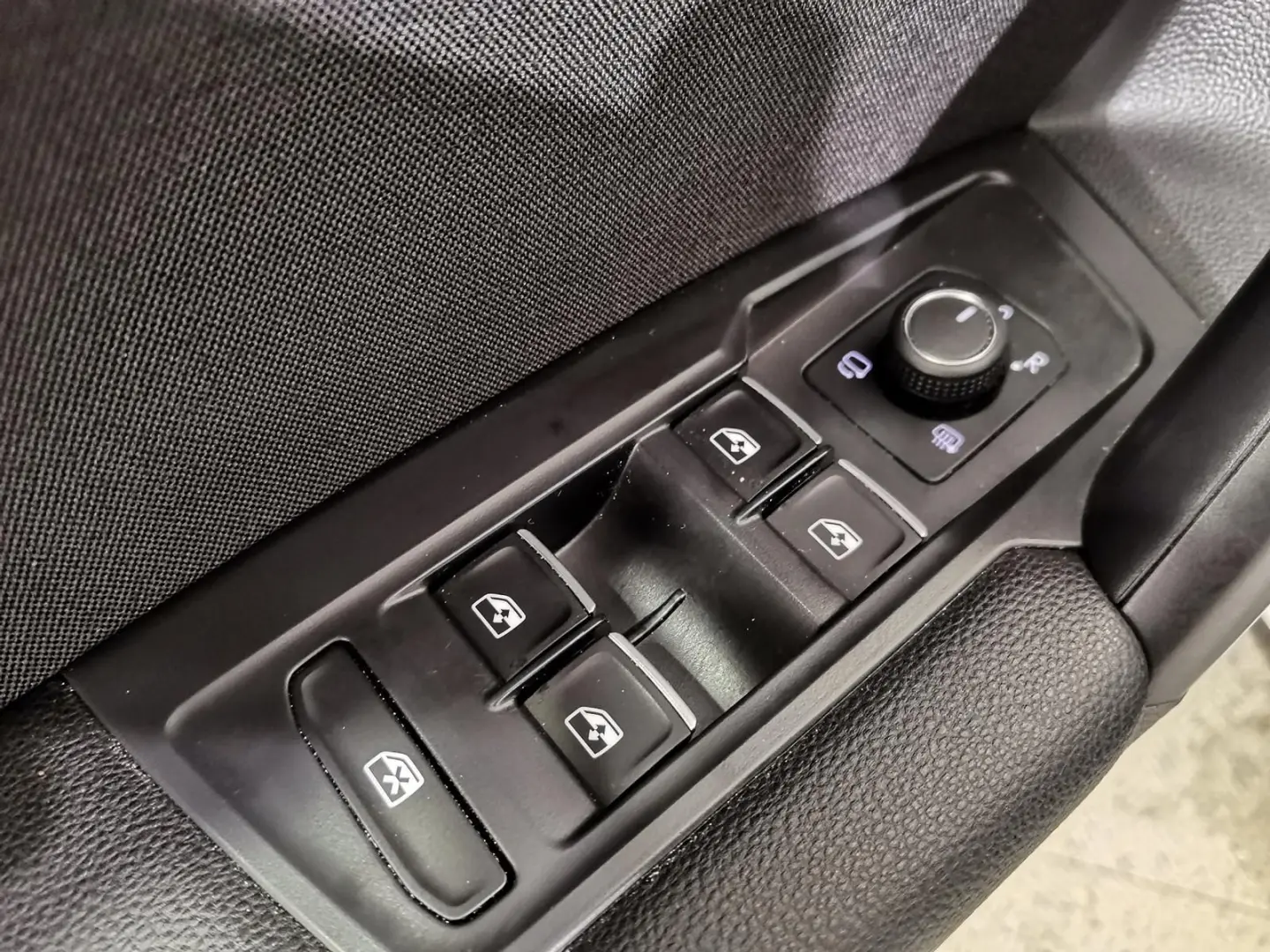 Tiguan Allspace 2.0 TDI Elegance 4Motion AHK|Mat