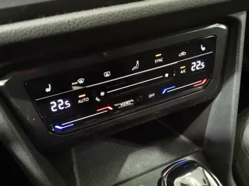 Tiguan Allspace 2.0 TDI Elegance 4Motion AHK|Mat